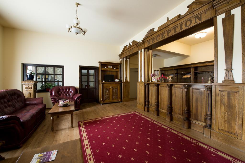 Hotel Castel Royal Mosnita Noua Eksteriør billede