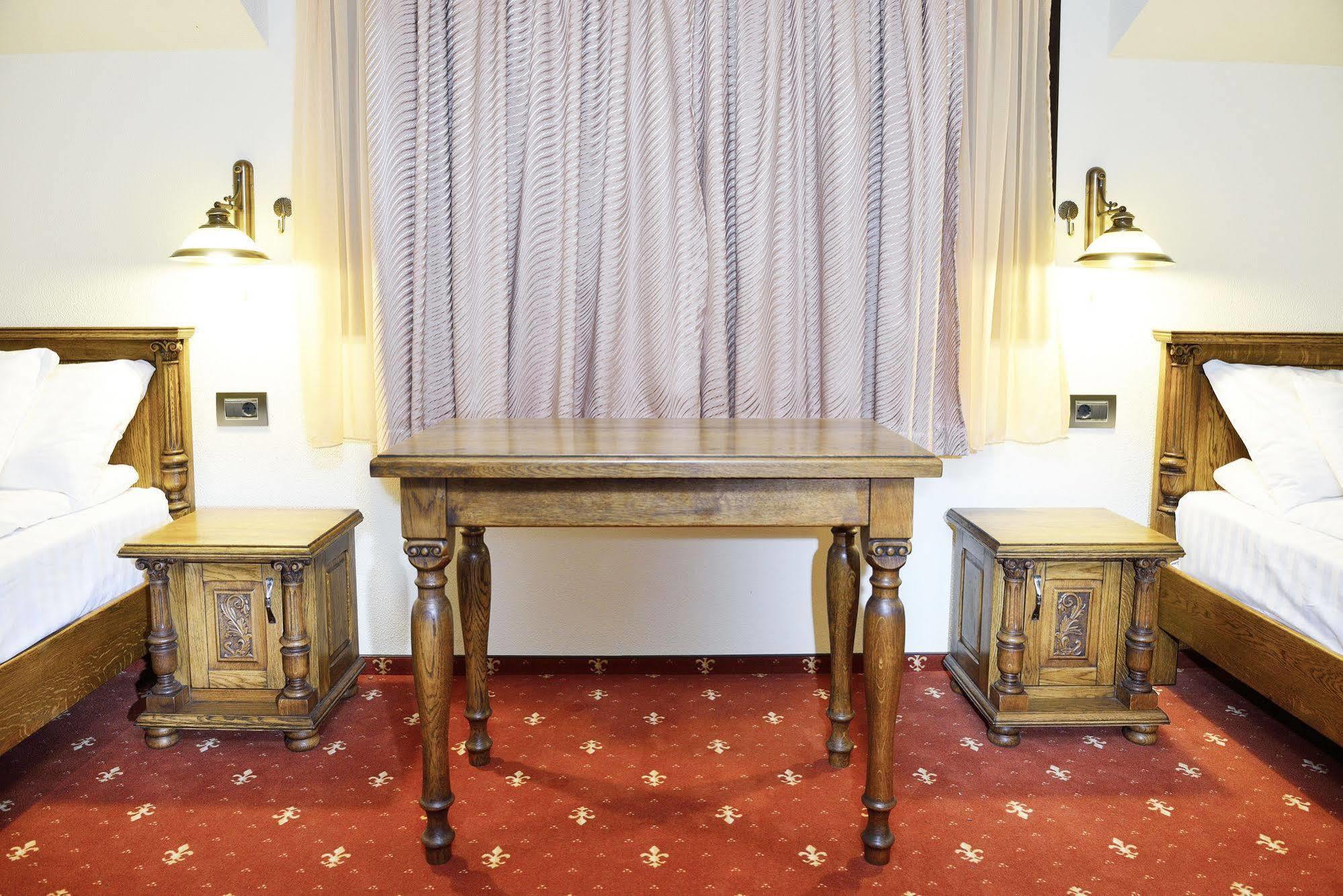 Hotel Castel Royal Mosnita Noua Eksteriør billede